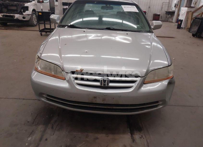 Photo 6 of 2002 Honda Accord 2.3 LX (VIN JHMCG56432C029220)