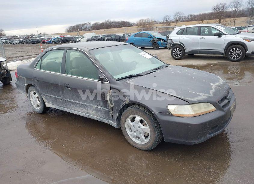 1999 Honda Accord LX (VIN JHMCG5643XC021870) main photo