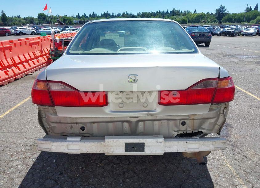 Photo 16 of 1999 Honda Accord LX (VIN JHMCG5643XC038779)