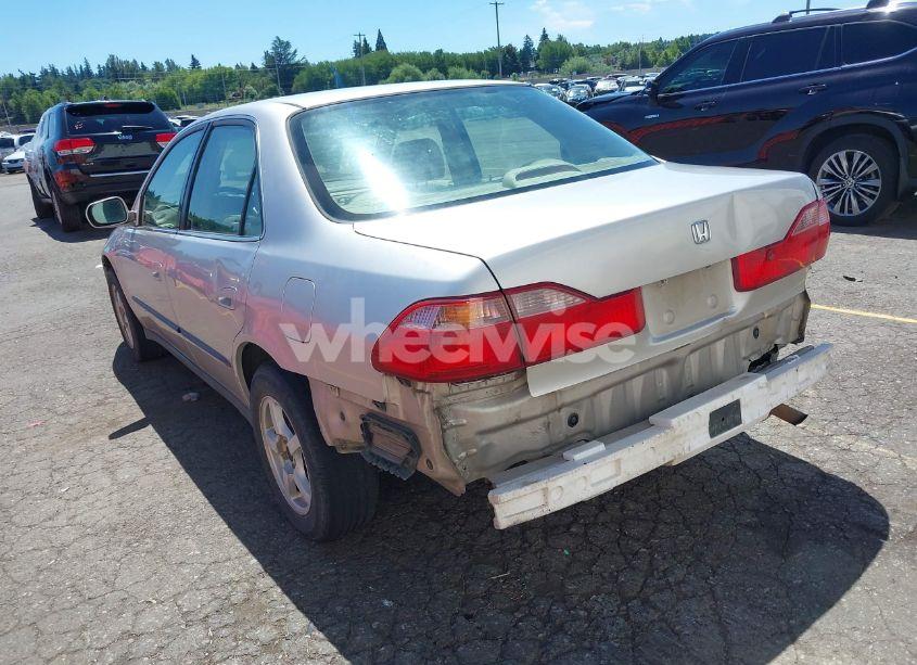 Photo 3 of 1999 Honda Accord LX (VIN JHMCG5643XC038779)