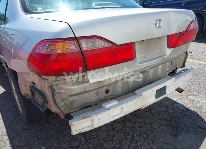 Photo 6 of 1999 Honda Accord LX (VIN JHMCG5643XC038779)