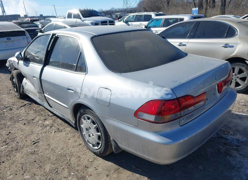 Photo 3 of 2002 Honda Accord 2.3 LX (VIN JHMCG56442C016346)