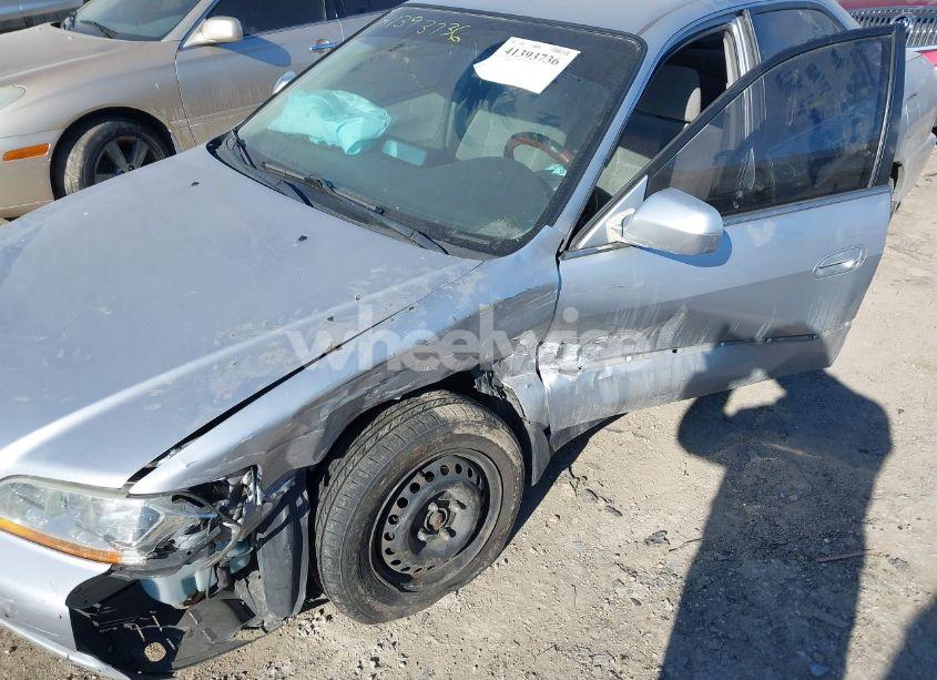 Photo 6 of 2002 Honda Accord 2.3 LX (VIN JHMCG56442C016346)