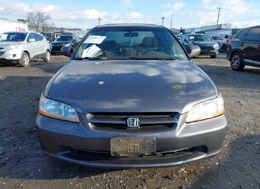Photo 11 of 1999 Honda Accord LX (VIN JHMCG5644XC003989)