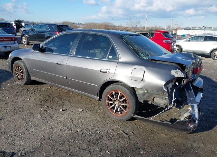 Photo 3 of 1999 Honda Accord LX (VIN JHMCG5644XC003989)