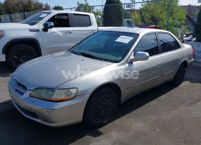 Photo 2 of 1999 Honda Accord LX (VIN JHMCG5644XC009341)
