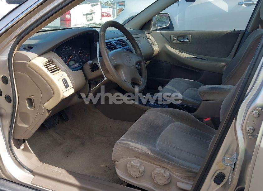 Photo 5 of 1999 Honda Accord LX (VIN JHMCG5644XC009341)