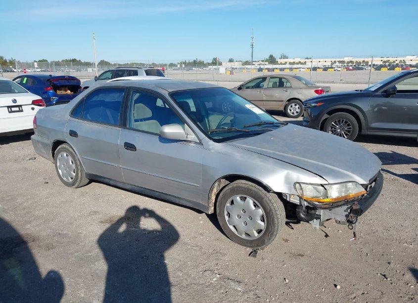 2002 Honda Accord 2.3 LX (VIN JHMCG56452C020678) main photo