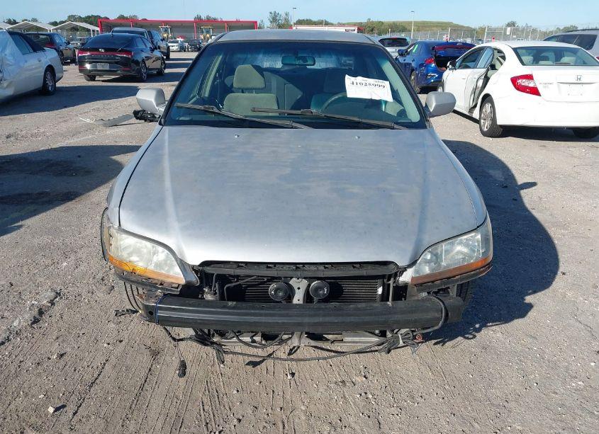 Photo 13 of 2002 Honda Accord 2.3 LX (VIN JHMCG56452C020678)