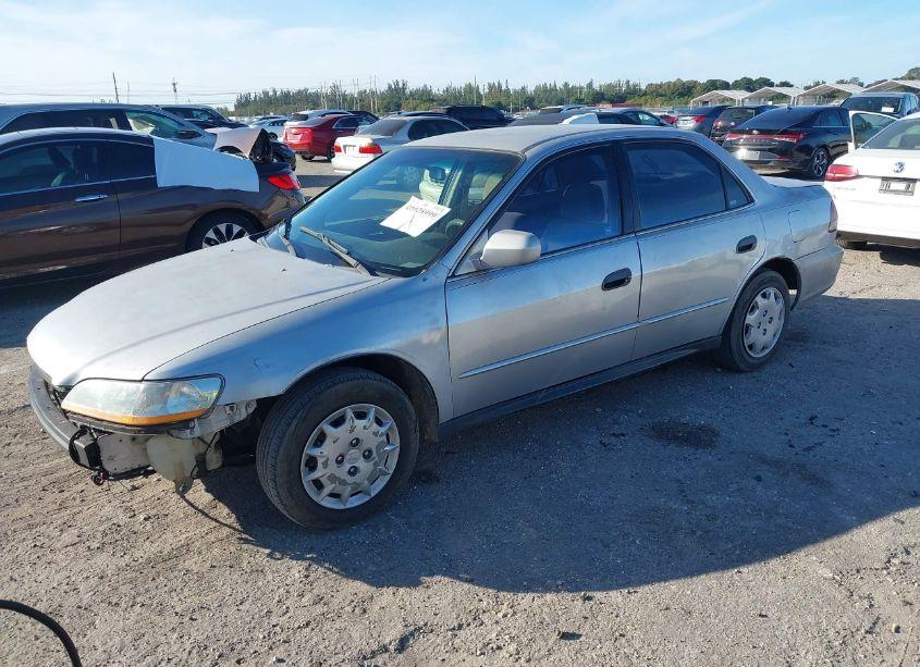 Photo 2 of 2002 Honda Accord 2.3 LX (VIN JHMCG56452C020678)
