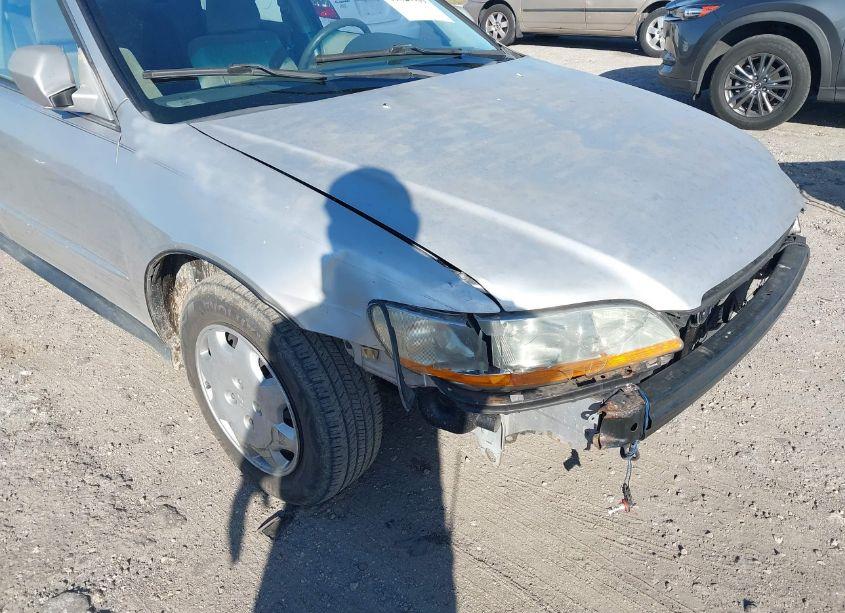 Photo 6 of 2002 Honda Accord 2.3 LX (VIN JHMCG56452C020678)