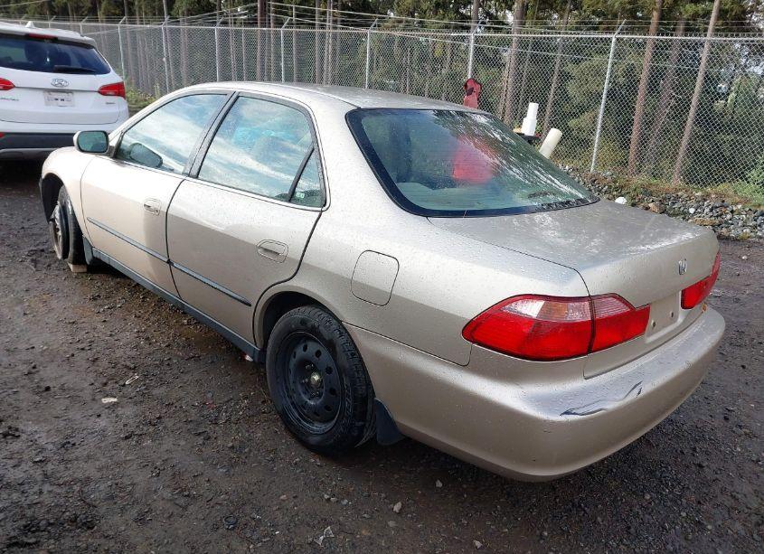 Photo 3 of 2000 Honda Accord 2.3 LX (VIN JHMCG5645YC027607)