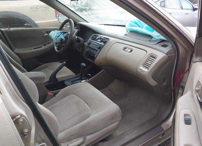 Photo 5 of 2000 Honda Accord 2.3 LX (VIN JHMCG5645YC027607)