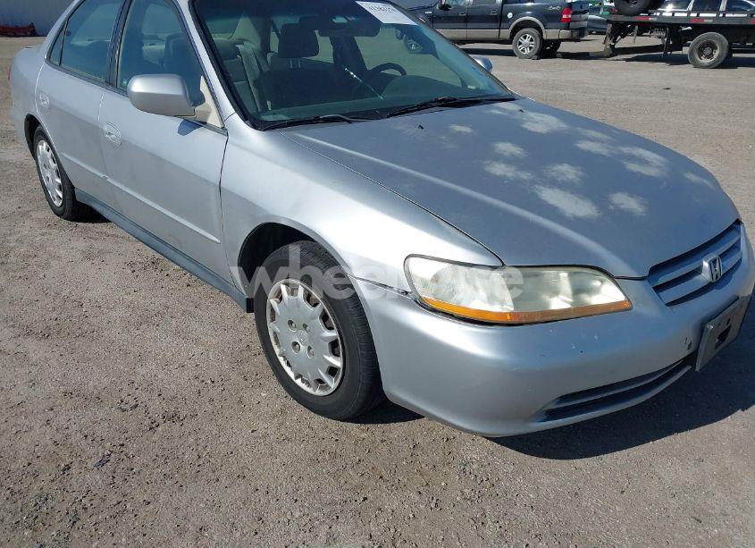 Photo 6 of 2001 Honda Accord 2.3 LX (VIN JHMCG56461C015116)