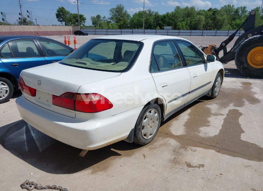Photo 4 of 1999 Honda Accord LX (VIN JHMCG5646XC004545)