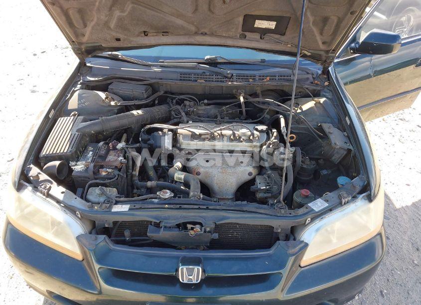 Photo 10 of 2000 Honda Accord 2.3 LX (VIN JHMCG5646YC017071)