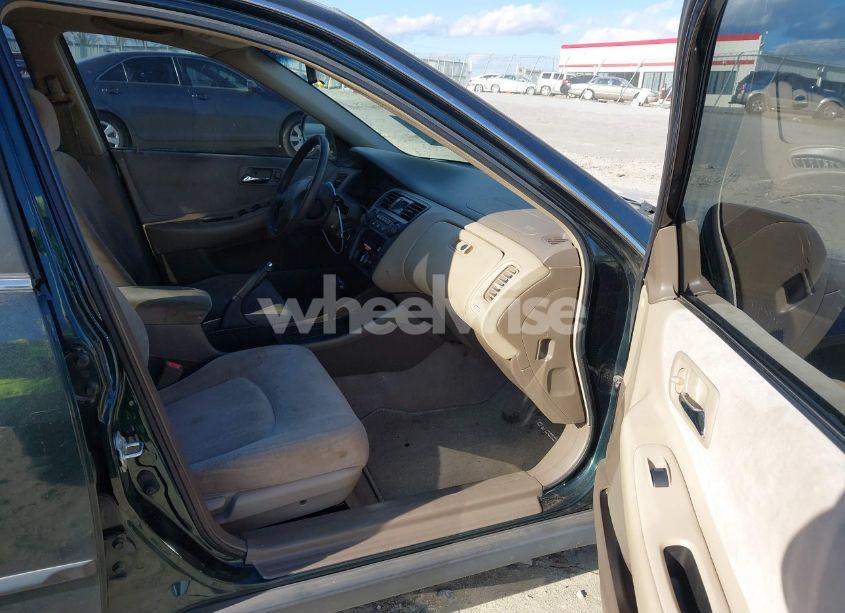 Photo 5 of 2000 Honda Accord 2.3 LX (VIN JHMCG5646YC017071)