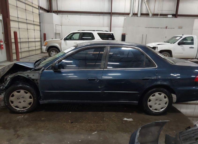 Photo 15 of 2000 Honda Accord 2.3 LX (VIN JHMCG5646YC018740)