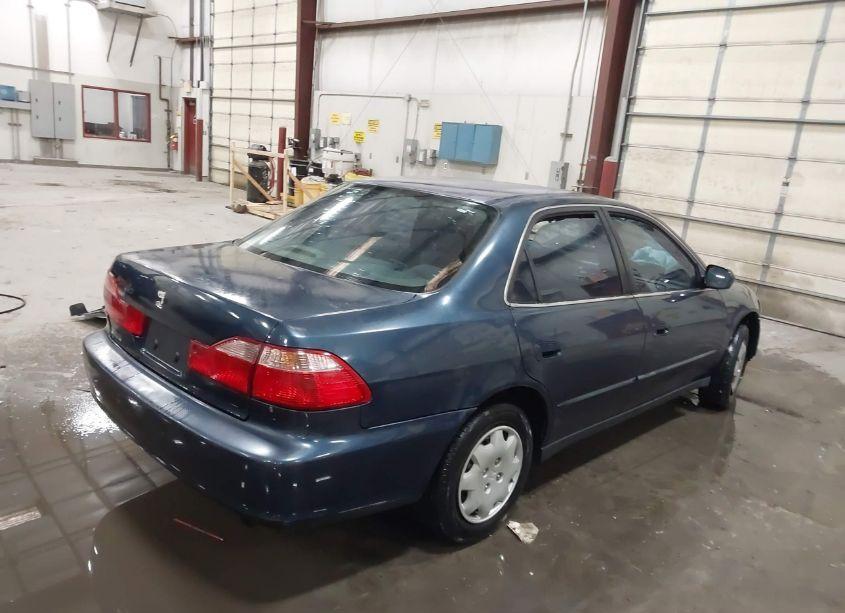 Photo 4 of 2000 Honda Accord 2.3 LX (VIN JHMCG5646YC018740)