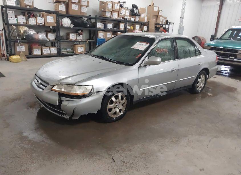 Photo 2 of 2002 Honda Accord 2.3 LX (VIN JHMCG56472C000996)