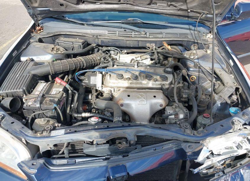 Photo 10 of 2000 Honda Accord 2.3 LX (VIN JHMCG5647YC030363)