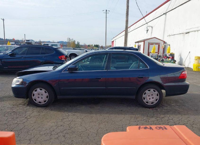 Photo 14 of 2000 Honda Accord 2.3 LX (VIN JHMCG5647YC030363)