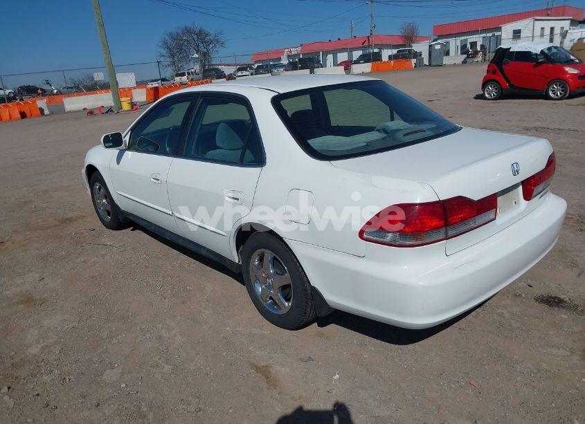 Photo 3 of 2001 Honda Accord LX (VIN JHMCG56481C003548)