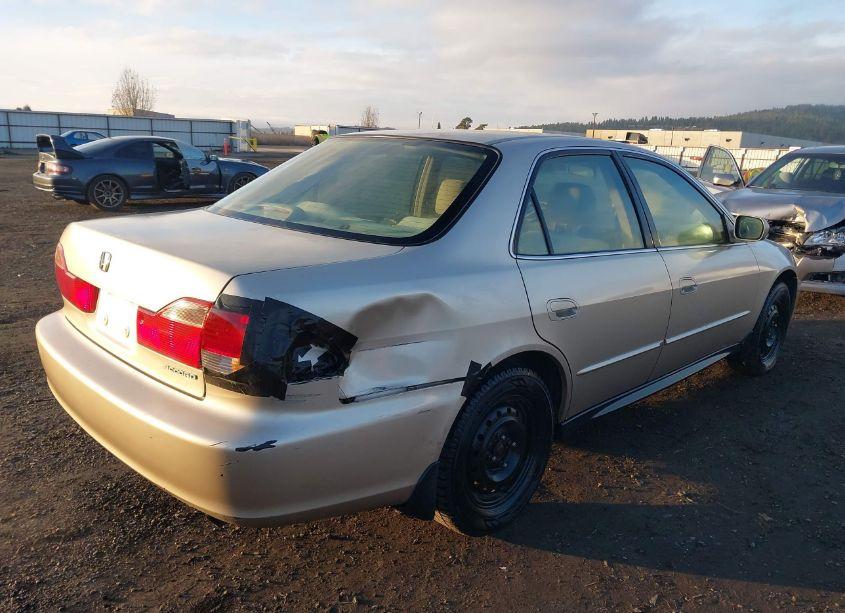 Photo 4 of 2001 Honda Accord 2.3 LX (VIN JHMCG56481C015814)