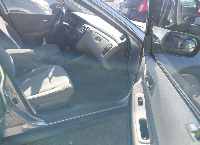 Photo 5 of 2002 Honda Accord 2.3 LX (VIN JHMCG56492C005455)