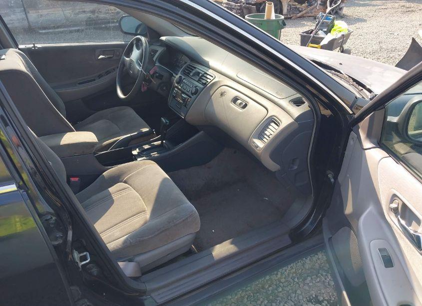 Photo 5 of 1999 Honda Accord LX (VIN JHMCG5649XC016270)