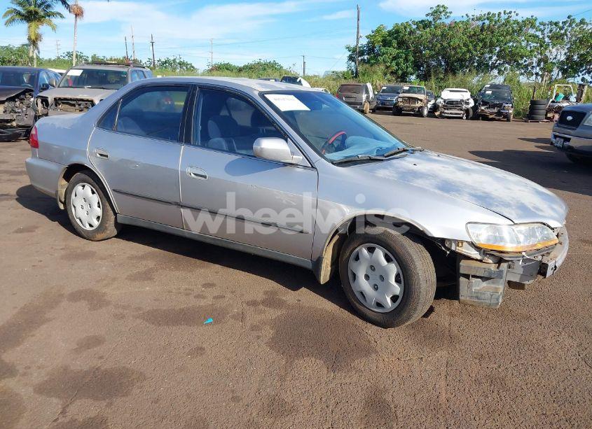 1999 Honda Accord LX (VIN JHMCG5649XC040004) main photo