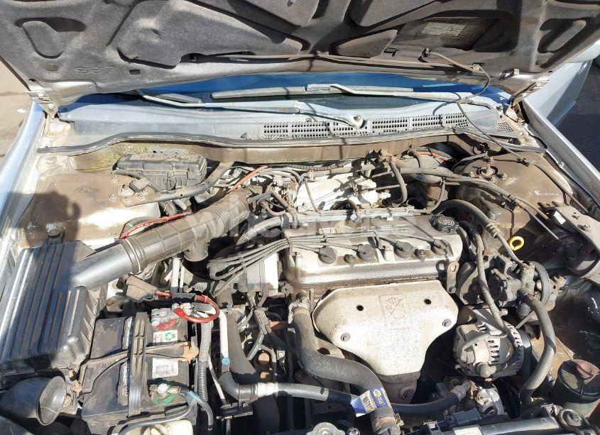 Photo 10 of 1999 Honda Accord LX (VIN JHMCG5649XC040004)