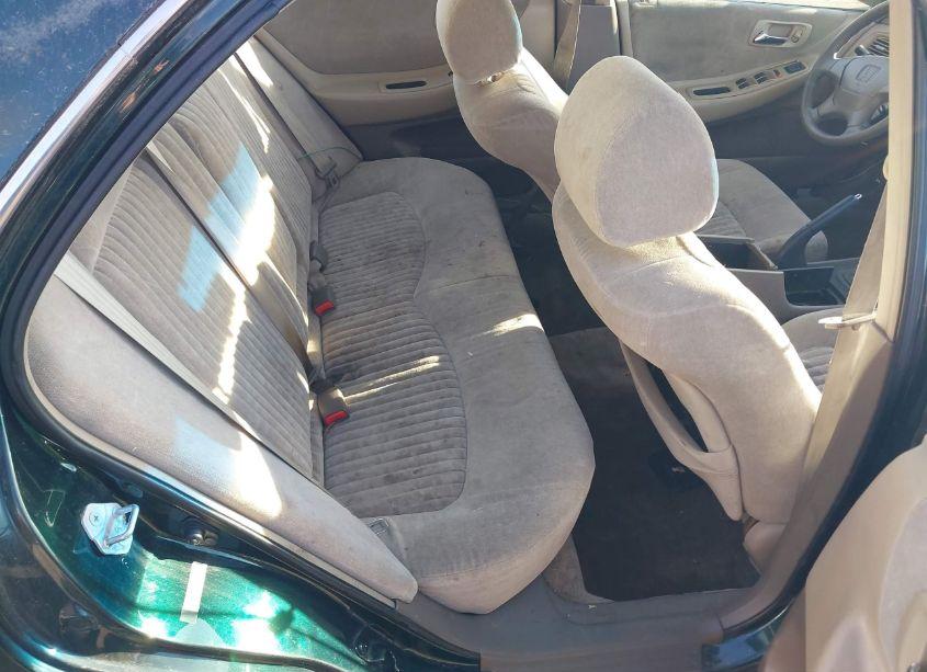 Photo 8 of 1999 Honda Accord LX (VIN JHMCG564XXC011756)