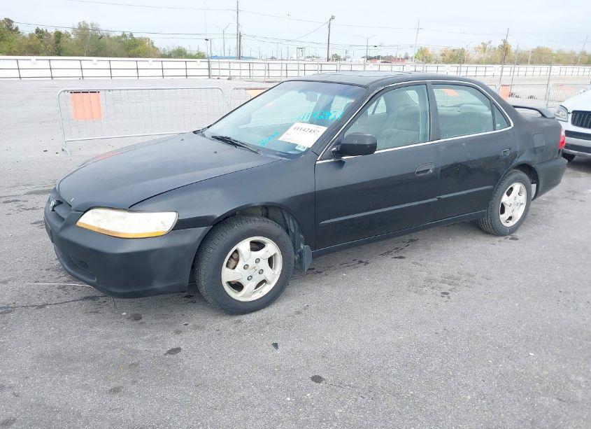 Photo 2 of 2000 Honda Accord 2.3 EX (VIN JHMCG5659YC000256)