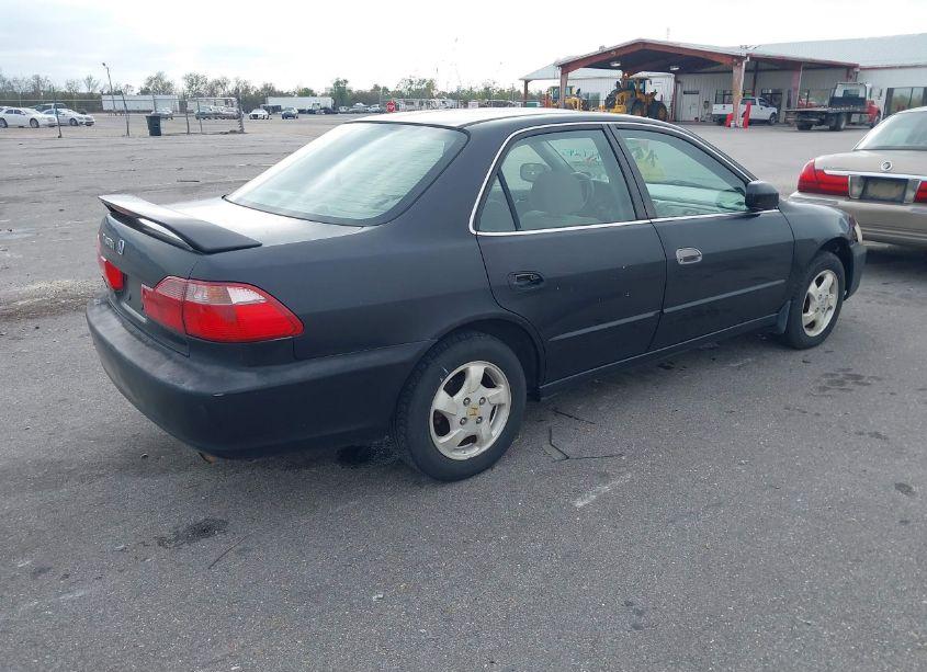 Photo 4 of 2000 Honda Accord 2.3 EX (VIN JHMCG5659YC000256)