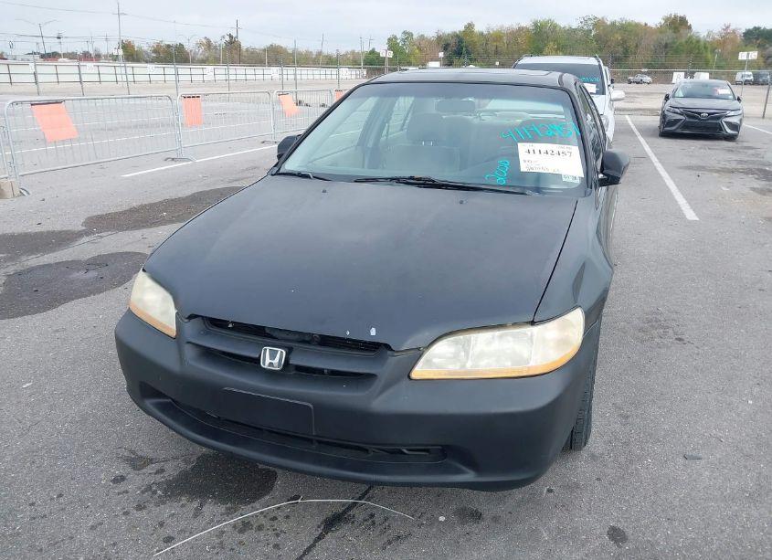 Photo 6 of 2000 Honda Accord 2.3 EX (VIN JHMCG5659YC000256)