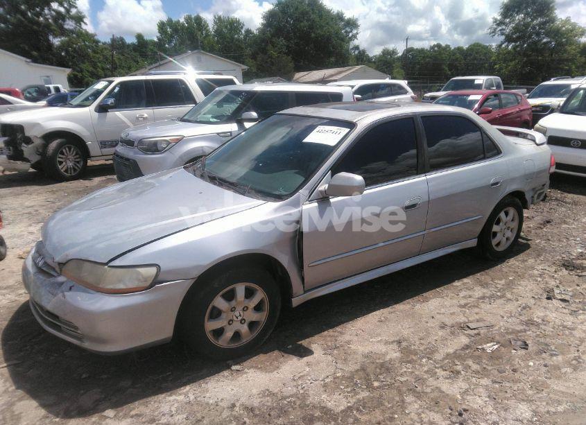 Photo 2 of 2002 Honda Accord 2.3 EX (VIN JHMCG56602C025823)