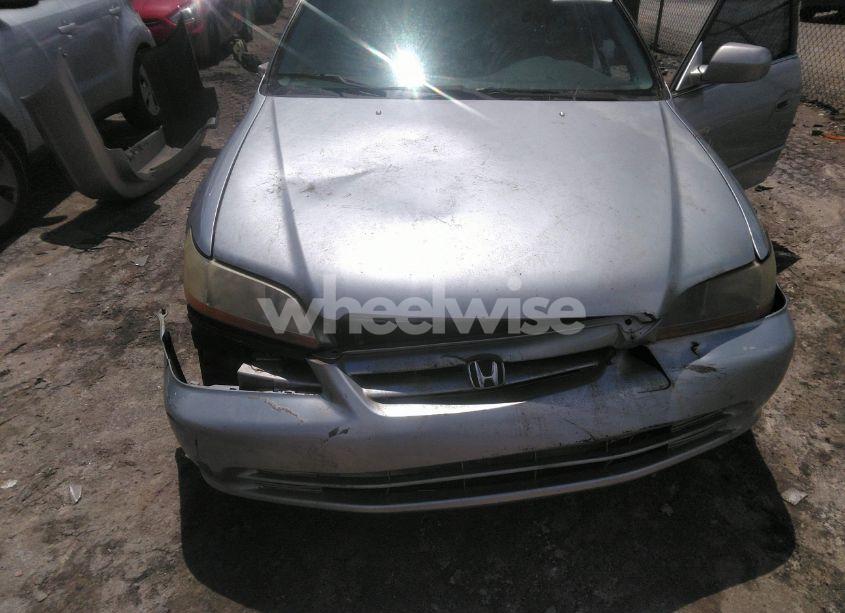 Photo 6 of 2002 Honda Accord 2.3 EX (VIN JHMCG56602C025823)