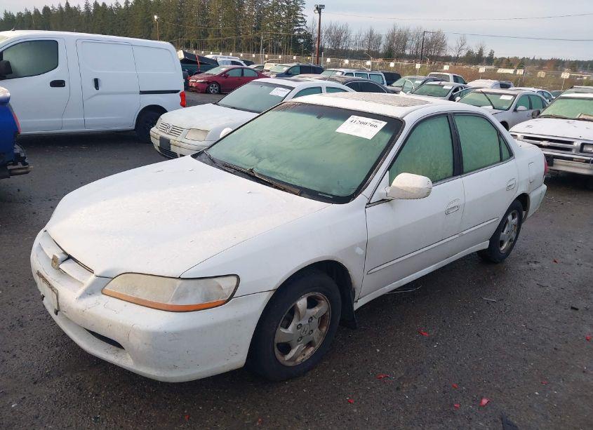 Photo 2 of 2000 Honda Accord 2.3 EX (VIN JHMCG5660YC029721)