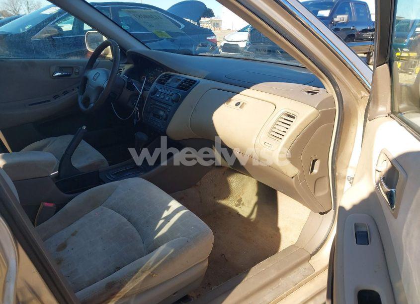 Photo 5 of 2001 Honda Accord 2.3 EX (VIN JHMCG56621C006060)