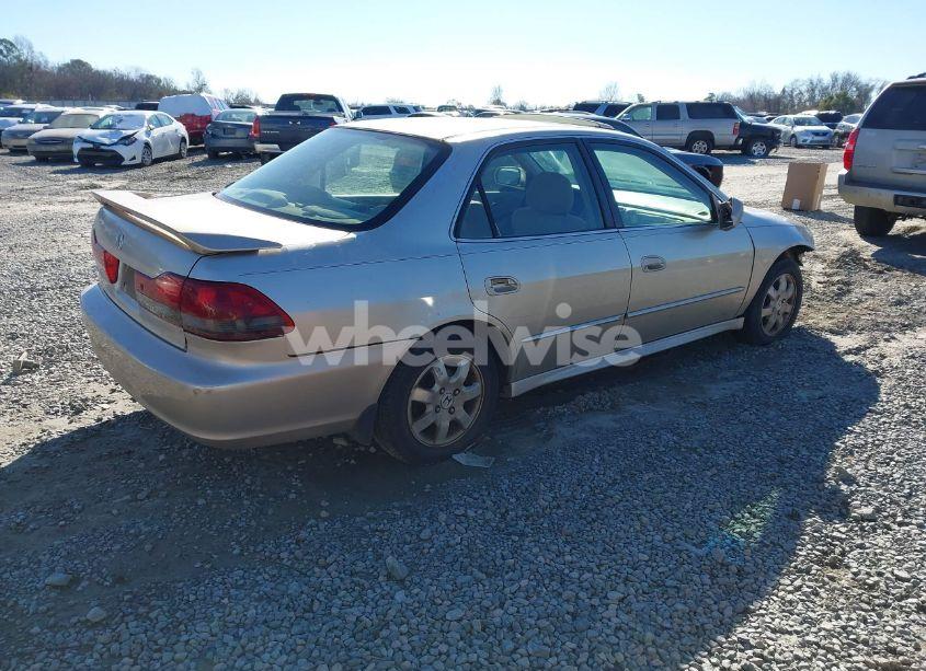 Photo 4 of 2001 Honda Accord 2.3 EX (VIN JHMCG56651C005582)