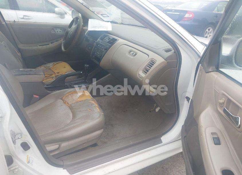 Photo 5 of 2001 Honda Accord 2.3 EX (VIN JHMCG56651C007252)