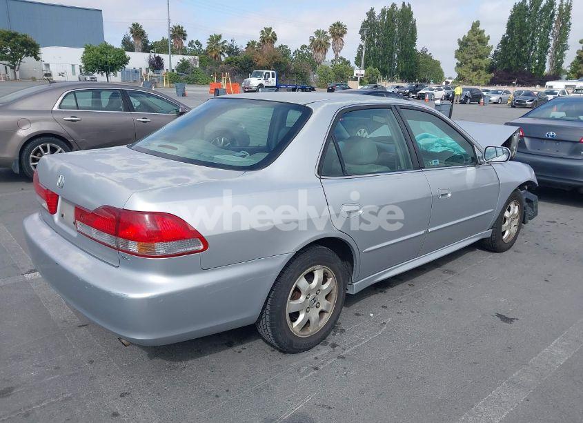 Photo 4 of 2001 Honda Accord 2.3 EX (VIN JHMCG56671C010203)