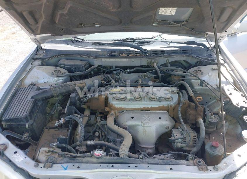 Photo 10 of 2002 Honda Accord 2.3 SE (VIN JHMCG56742C018852)