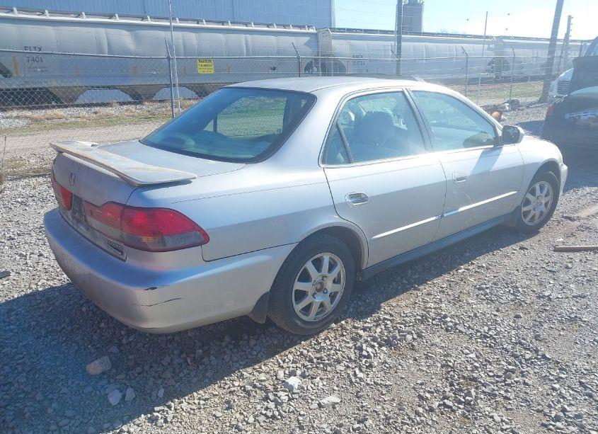 Photo 4 of 2002 Honda Accord 2.3 SE (VIN JHMCG56752C001302)
