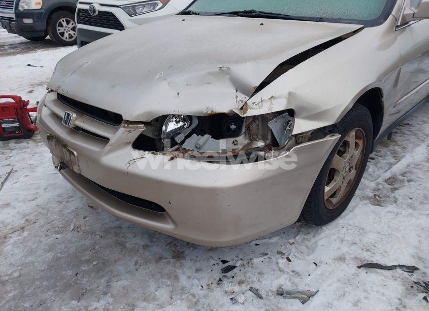 Photo 6 of 2000 Honda Accord SDN (VIN JHMCG5676YC042093)