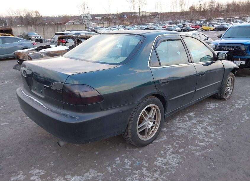 Photo 4 of 2000 Honda Accord 2.3 EX (VIN JHMCG6572YC029011)