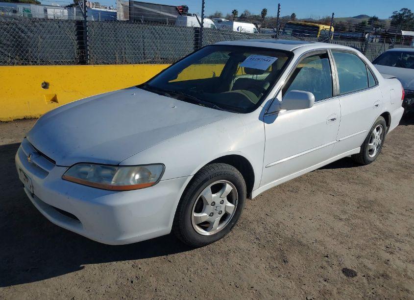 Photo 2 of 2000 Honda Accord 2.3 EX (VIN JHMCG6603YC037541)