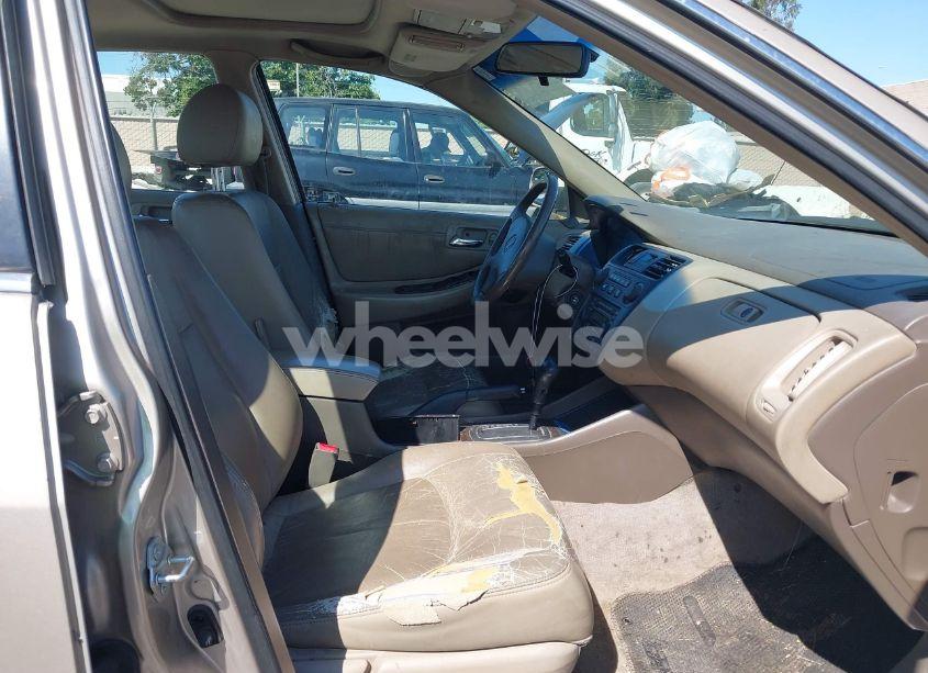 Photo 5 of 2002 Honda Accord 2.3 EX (VIN JHMCG66062C028274)