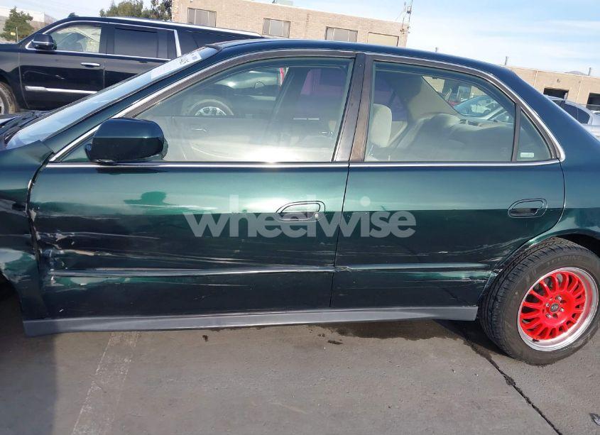 Photo 14 of 2001 Honda Accord 2.3 LX (VIN JHMCG66501C018432)